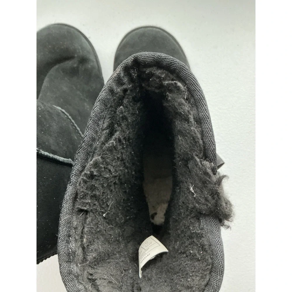 Koolaburra Black‎ Suede Sheepskin Lined Boots with Bow Detail Women's Size US 8